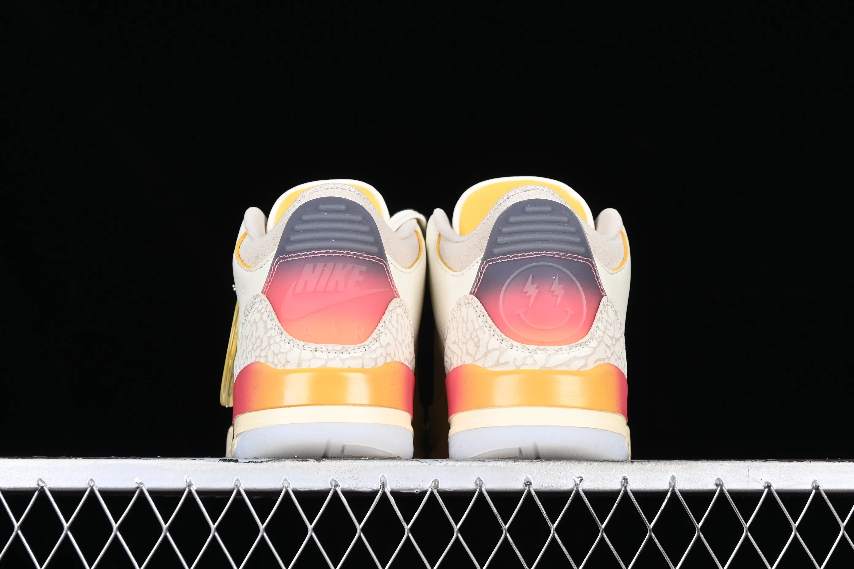 All categories Air Jordan Jordan series basketball shoes Air Jordan 3 foreign trade version J.Balvin x Air Jordan 3 Retro AJ3 Joe 3 rainbow gradient FN0344-901
